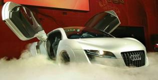 2004-Audi-RSQ-Concept-FA-Show-OD-1600x1200